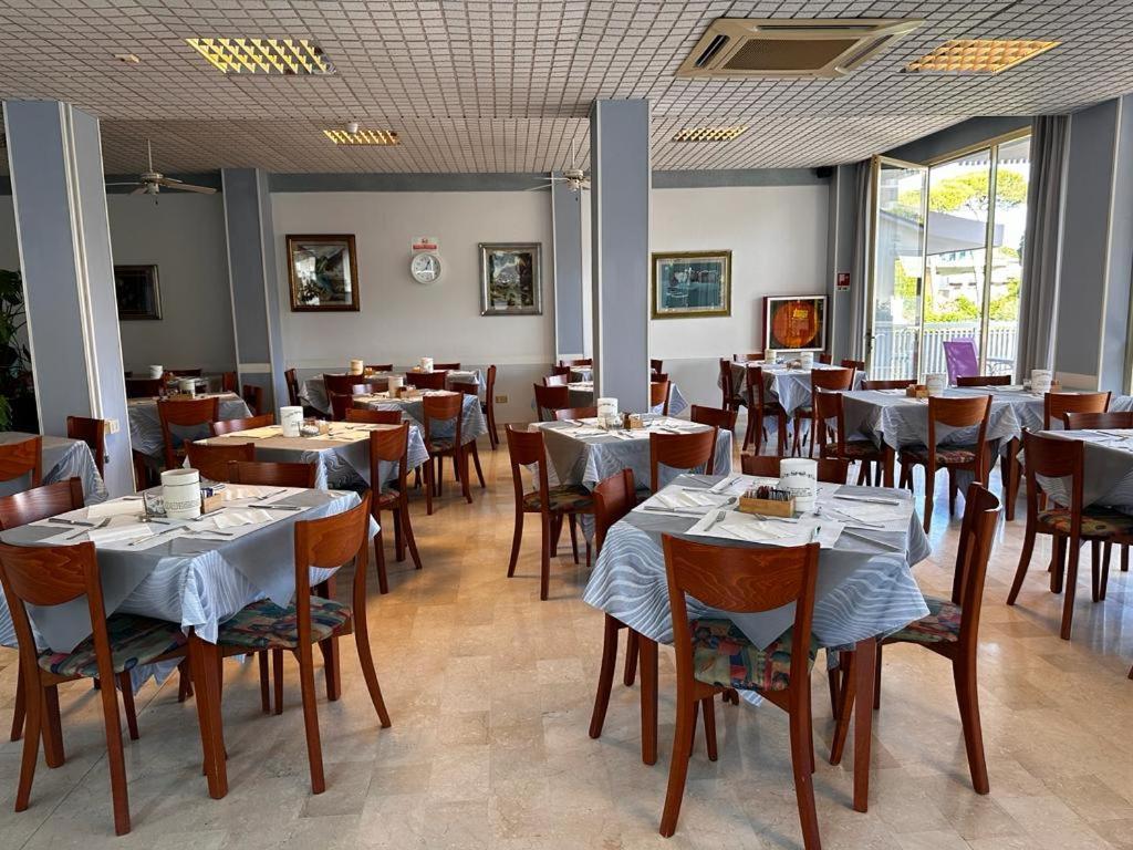 Hotel Singapore Milano Marittima Eksteriør bilde