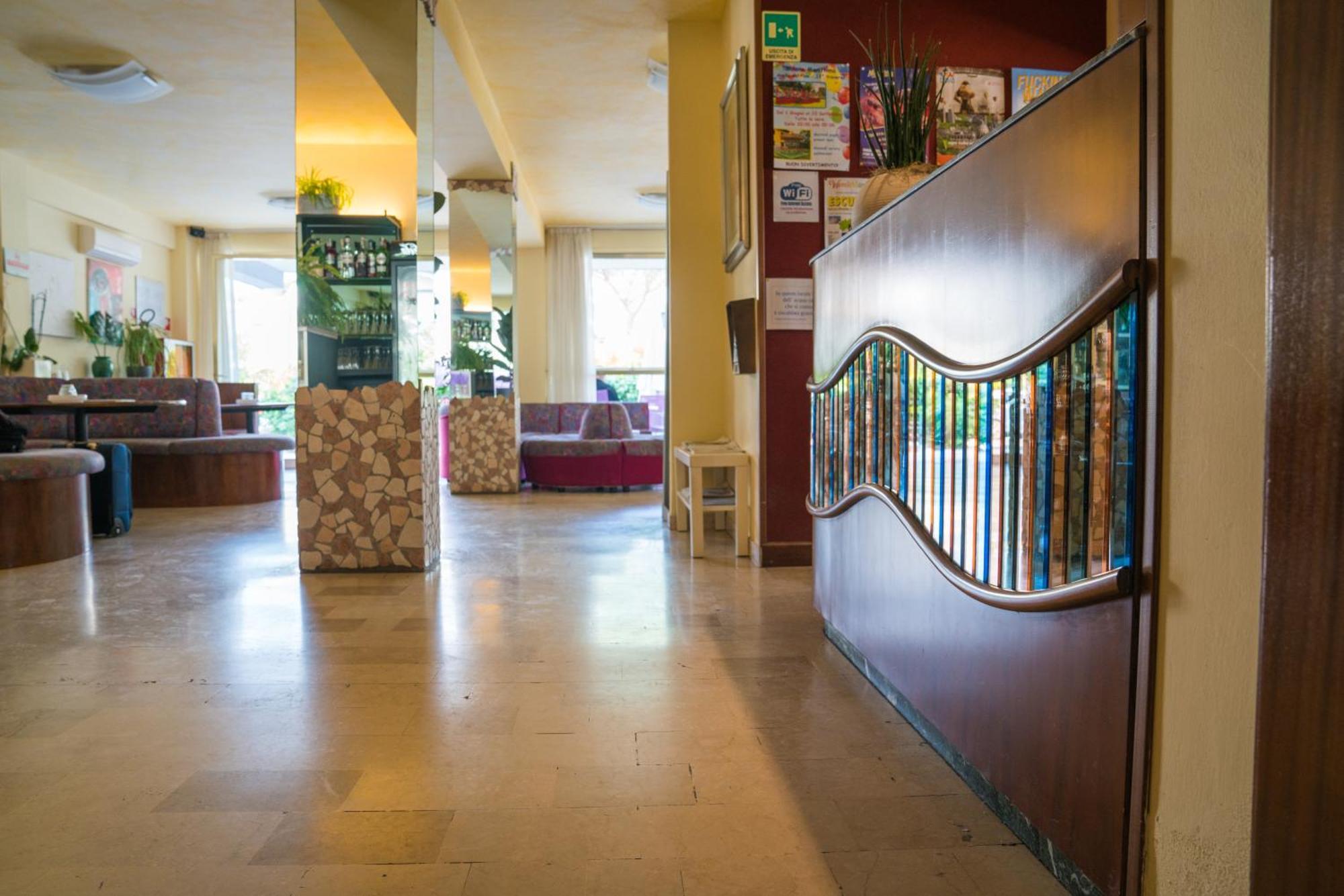 Hotel Singapore Milano Marittima Eksteriør bilde